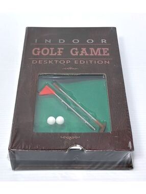 Indoor Golf Game Desktop Edition Mini Golf Table with 2 Balls, 1 Flag,1 Putter